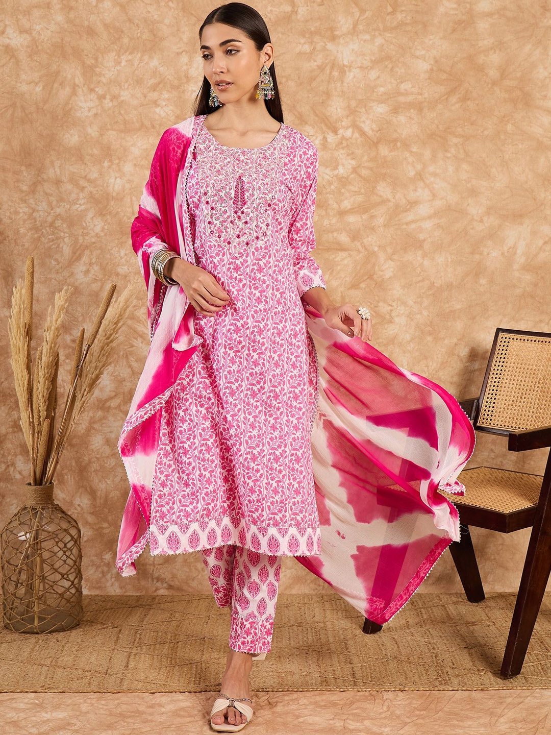 

DIVASTRI Women Floral Embroidered Regular Sequinned Pure Cotton Kurta with Trousers & With Dupatta, Pink