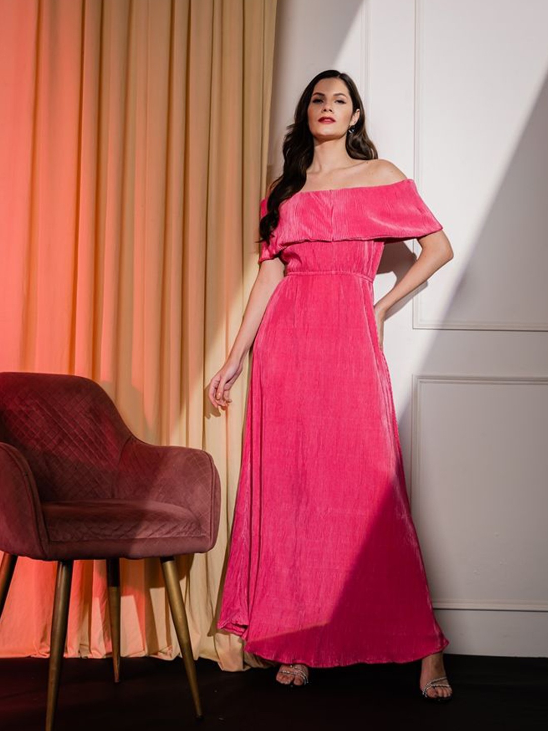 

The Roadster Lifestyle Co Off- Shoulders Maxi Dress, Pink