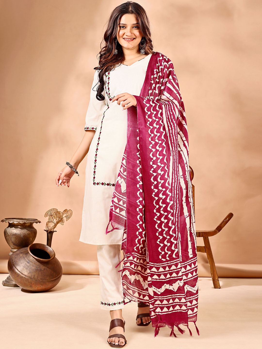 

TRAHIMAM Women Floral Embroidered Regular Thread Work Pure Cotton Kurta with Trousers & With Dupatta, Off white
