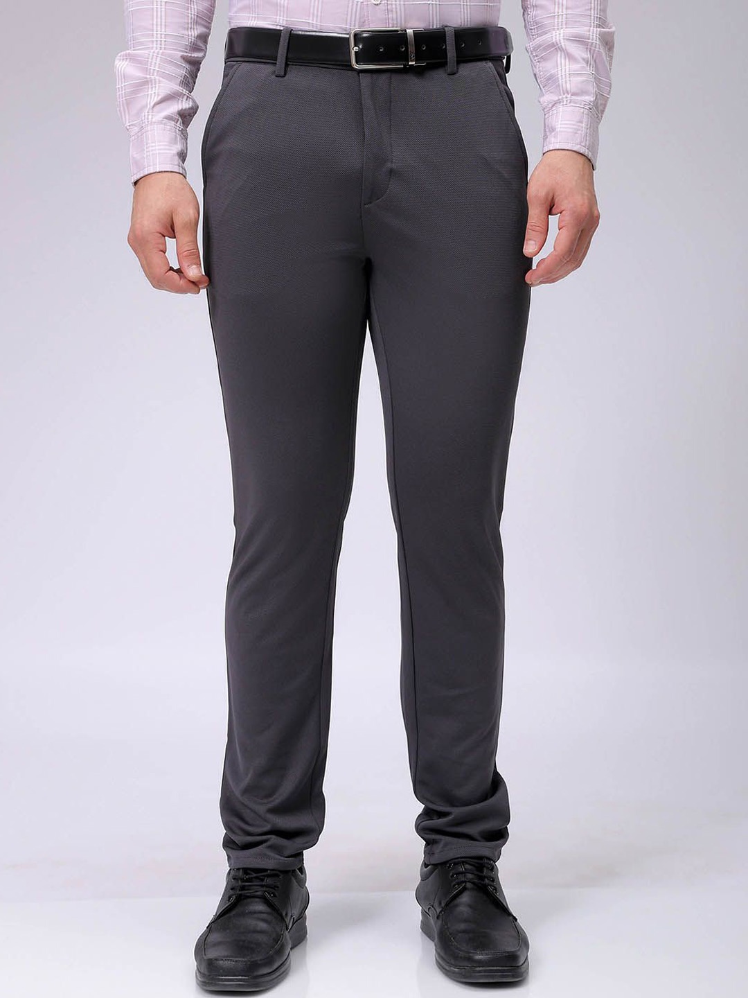 

The Indian Garage Co. X Luxe Men Textured Slim Fit Trousers, Grey