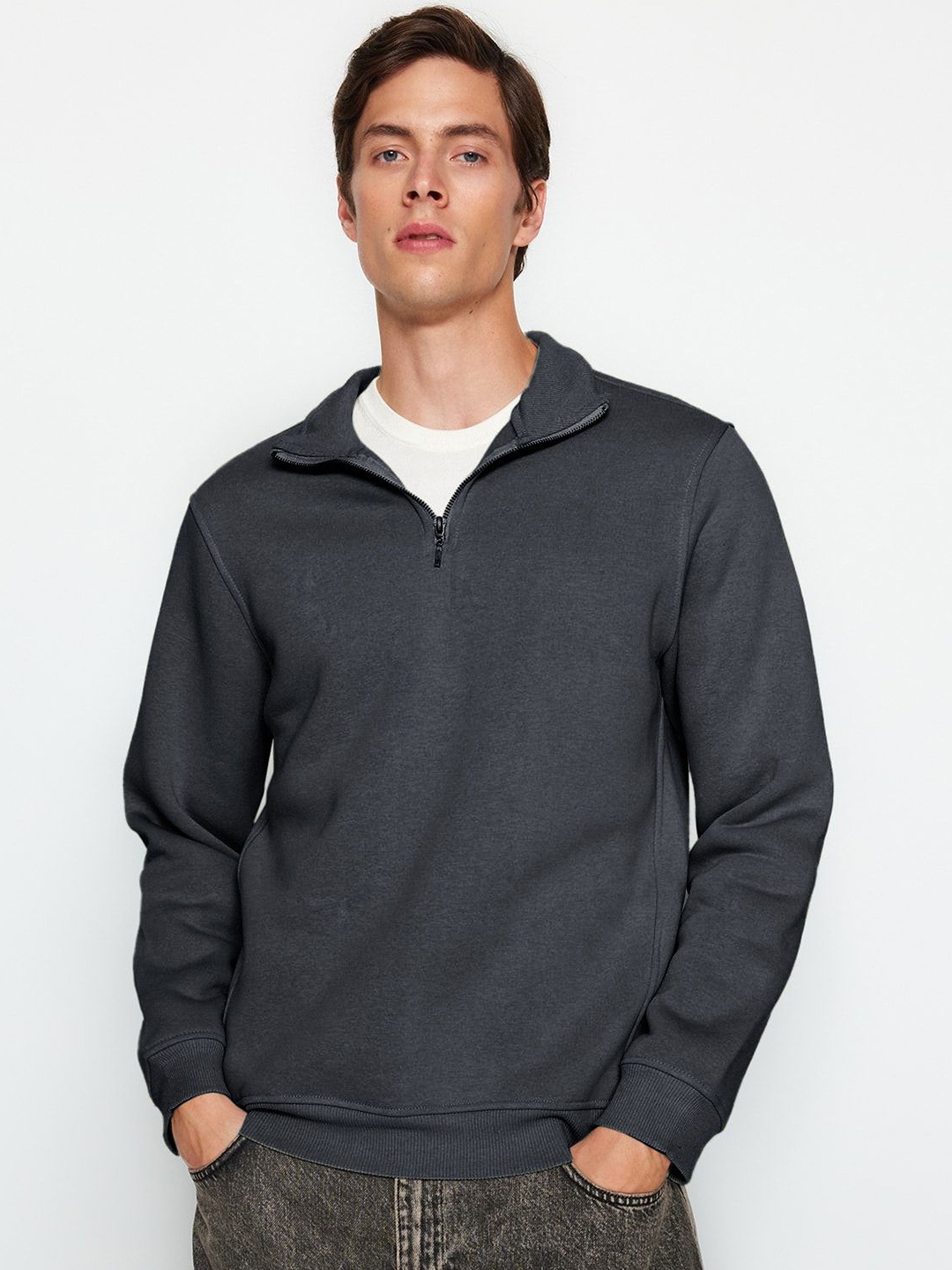 

Trendyol Men Sweatshirt, Na