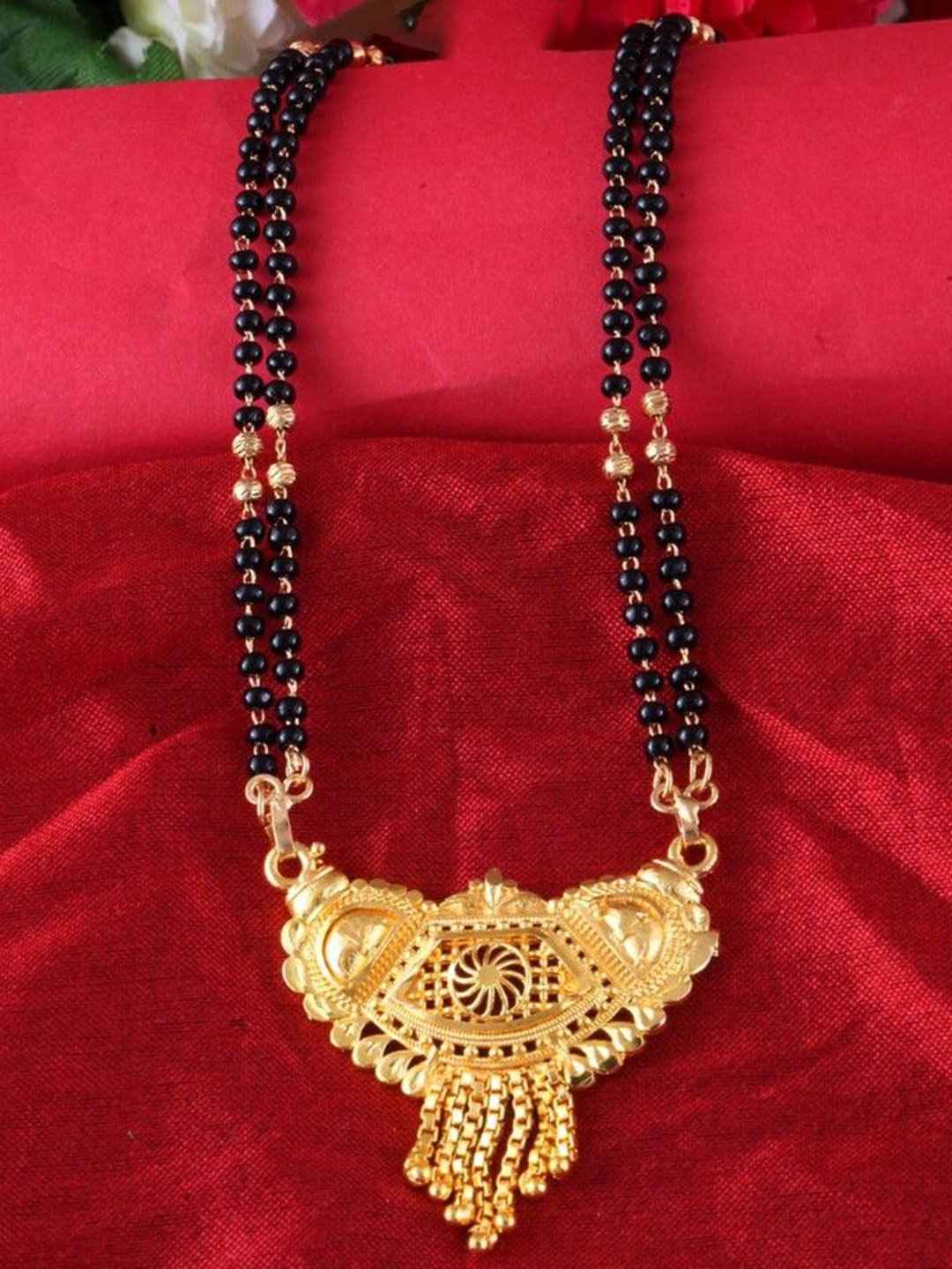 

DIVASTRI Gold-Plated Artificial Beads Mangalsutra