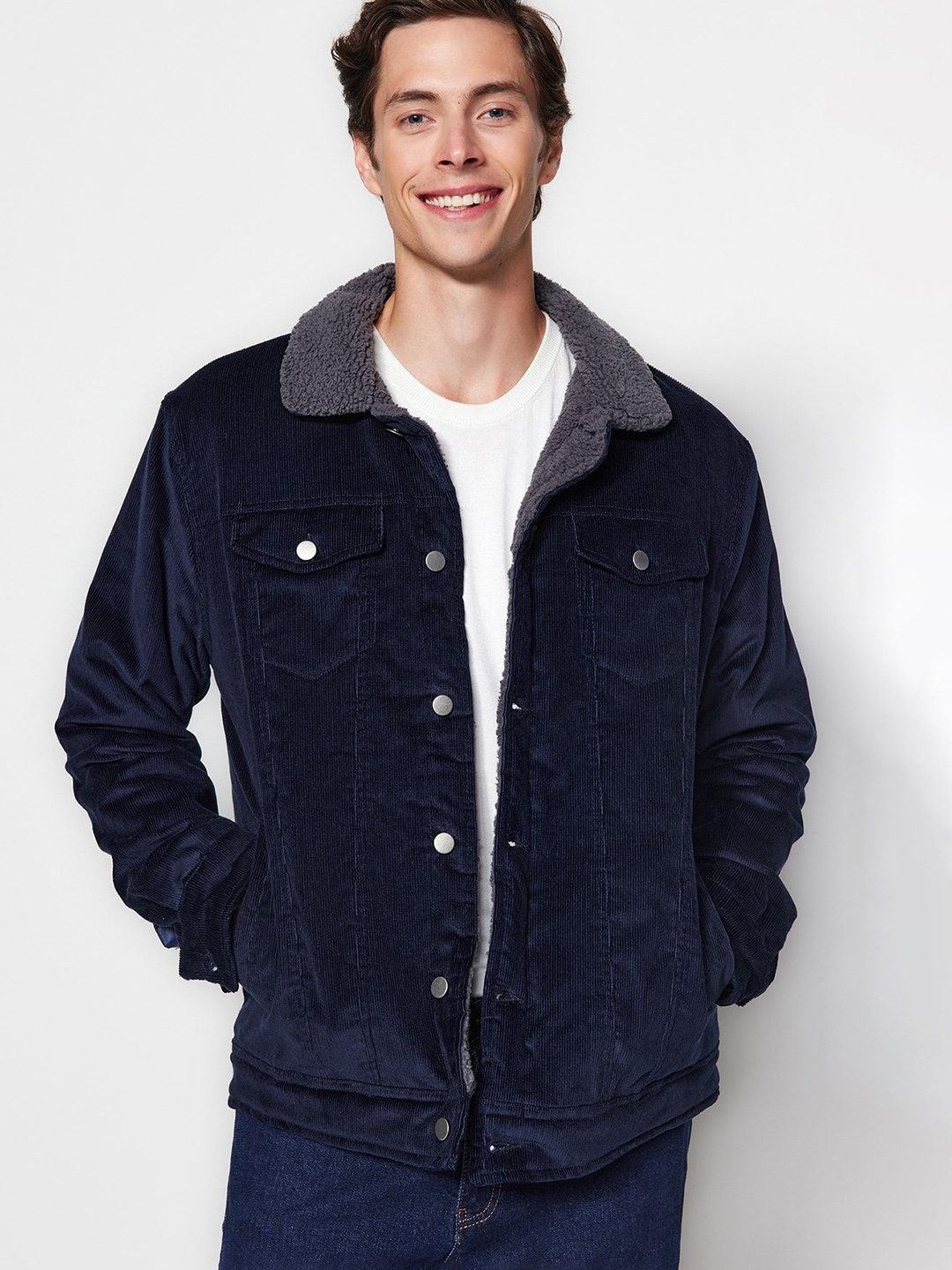 

Trendyol Spread Collar Long Sleeves Jacket, Navy blue