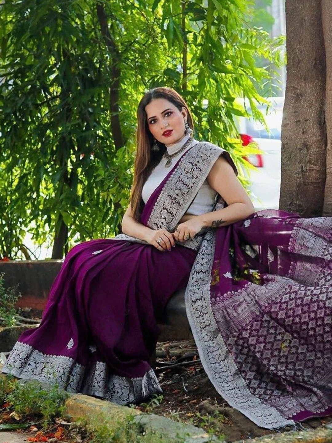 

Jinax Ethnic Motifs Zari Pure Silk Banarasi Saree, Purple