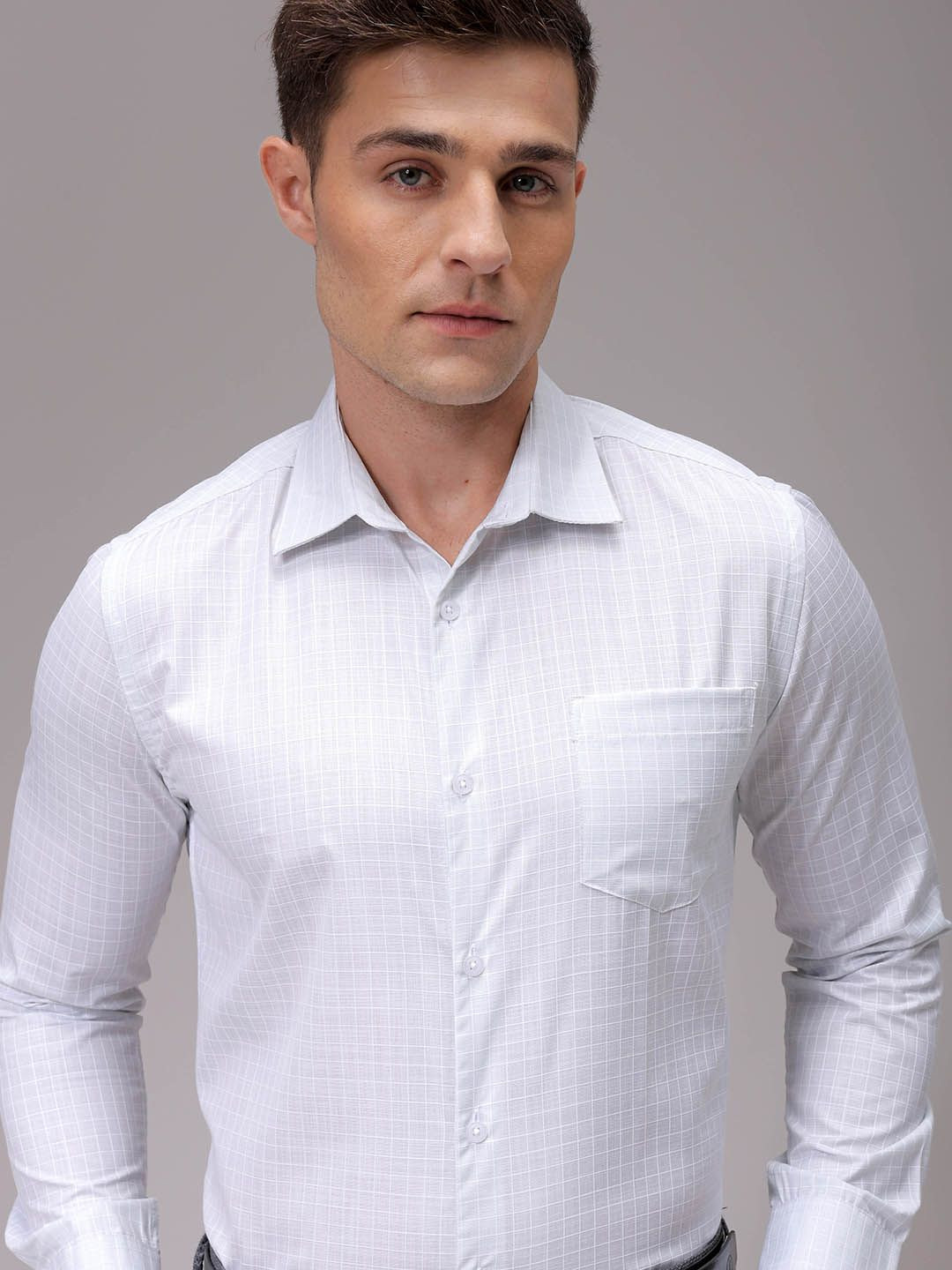 

The Indian Garage Co. X Luxe Men Slim Fit Opaque Checked Formal Shirt, Green