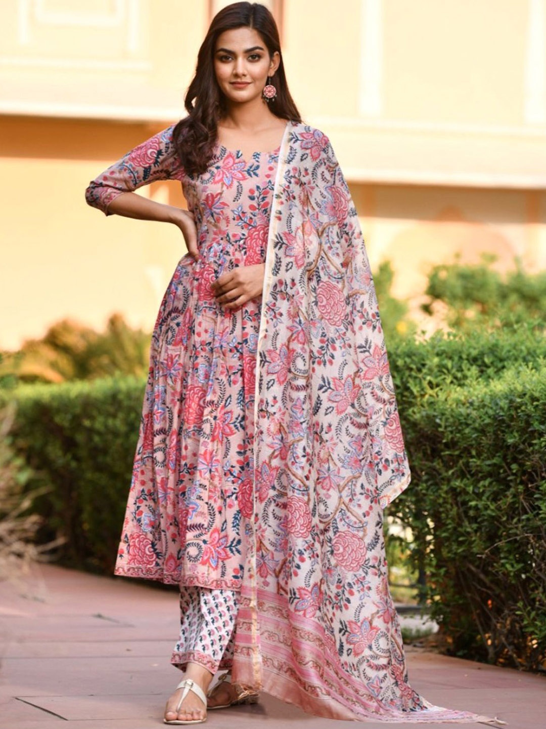 

7Threads Women Printed Angrakha Kurta with Trousers & With Dupatta, Pink