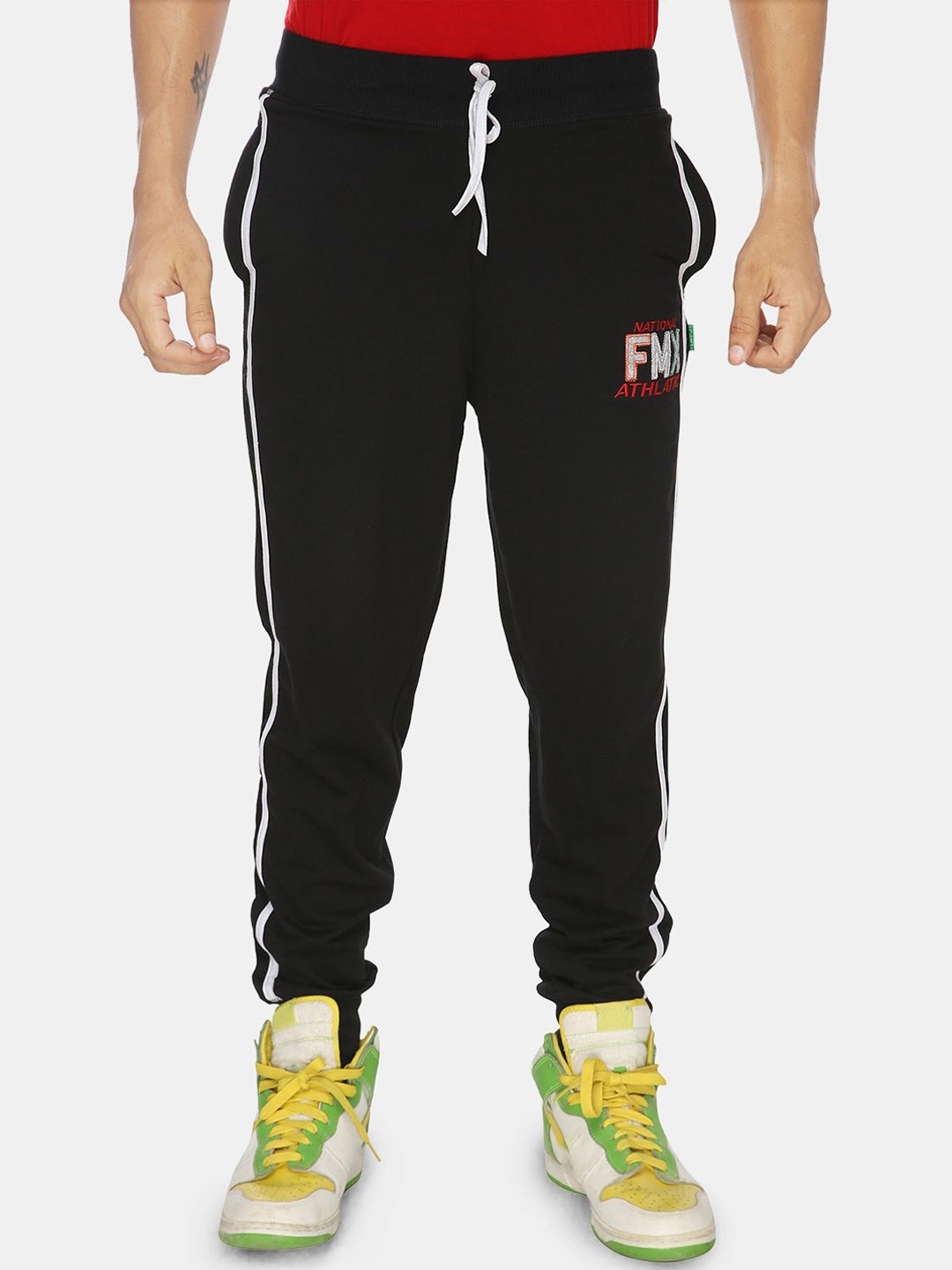 

FILMAX ORIGINALS Men Pure Cotton Relaxed-Fit Mid-Rise Joggers, Black