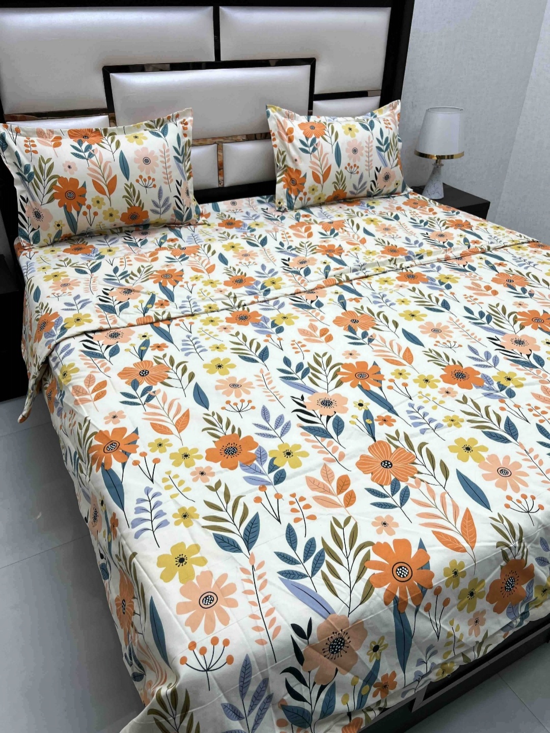 

Pure Decor Bedding of 4 Pieces Bedsheet Set (2.74m X 2.74m) With Comforter (2.21m X 2.46m), White
