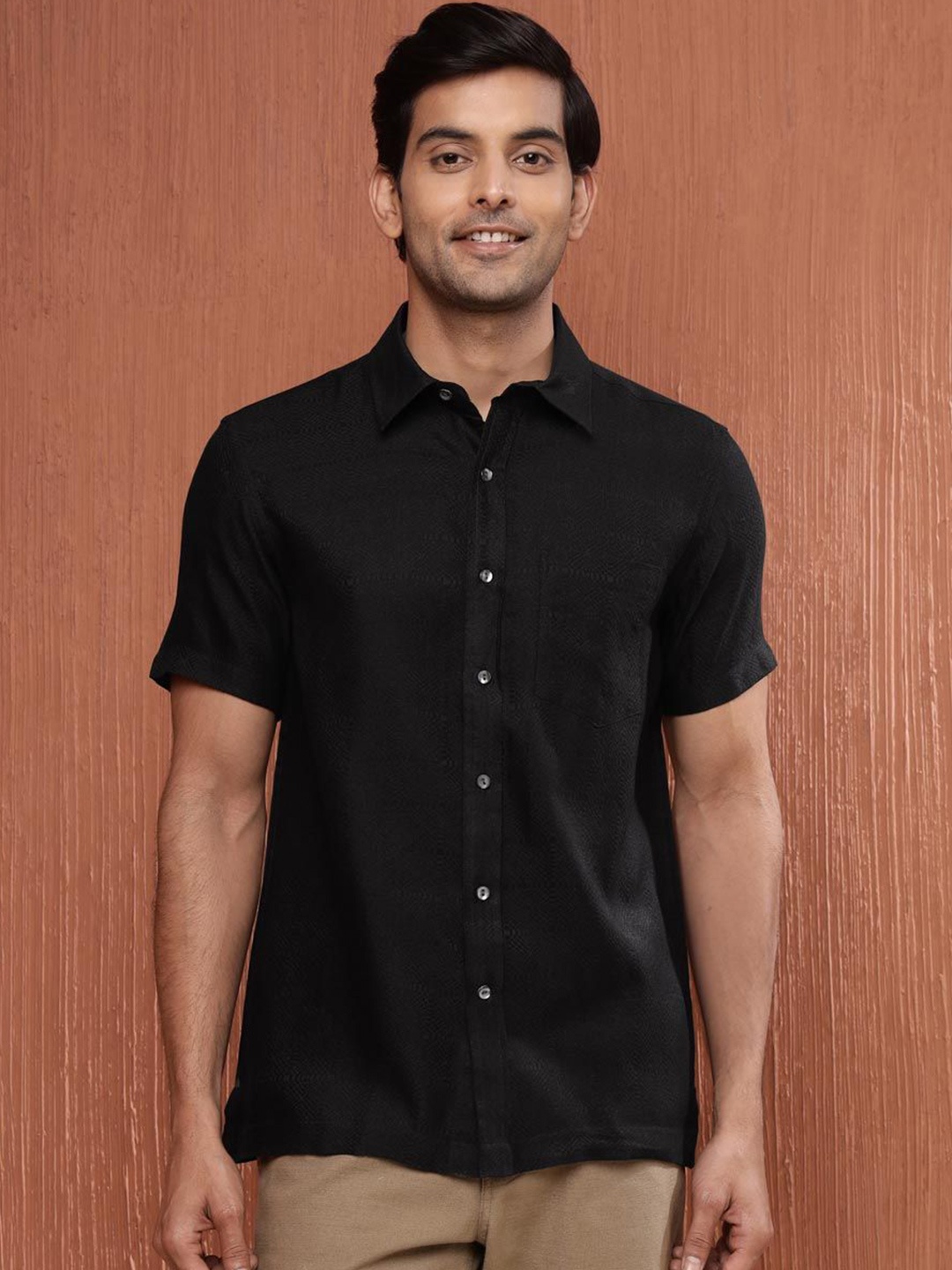

Fabindia Men Opaque Party Shirt, Black