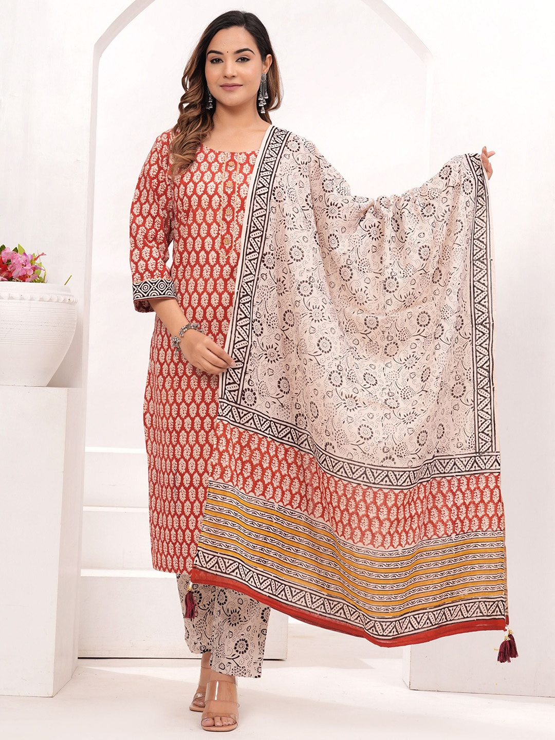 

VASUPRADA Women Floral Printed Regular Kurta with Trousers & With Dupatta, Red