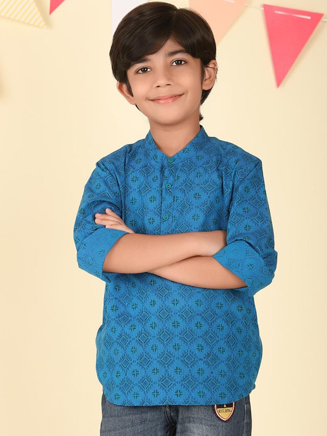 

Fabindia Boys Ethnic Motifs Printed Flared Sleeves Thread Work Kurta, Navy blue