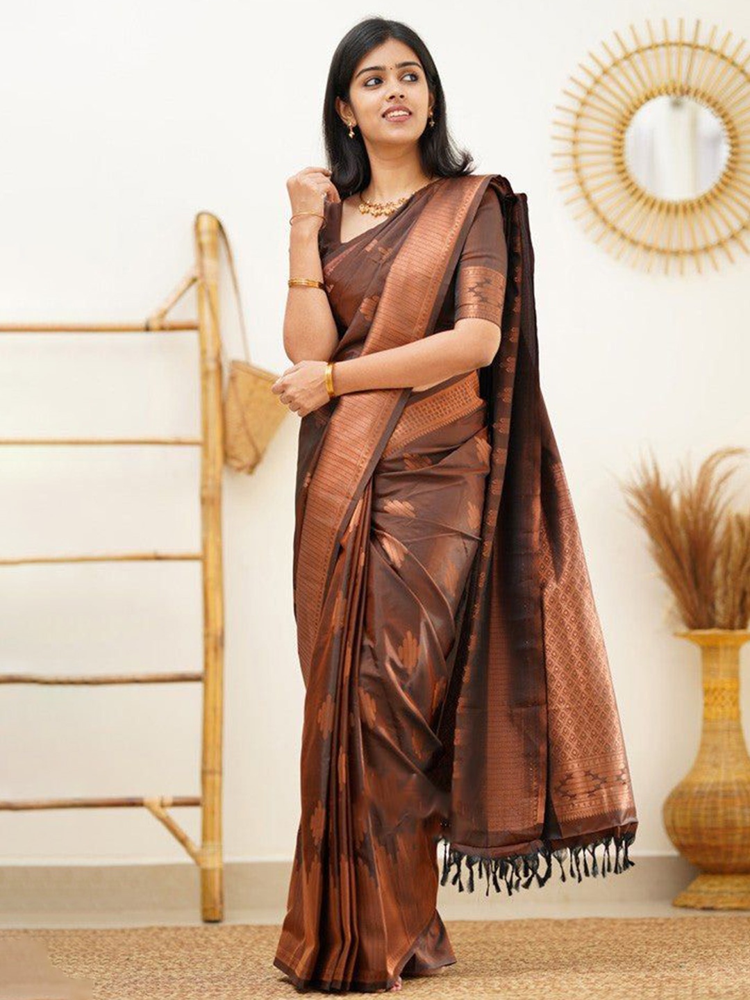 

Wuxi Woven Design Zari Pure Silk Banarasi Saree, Brown