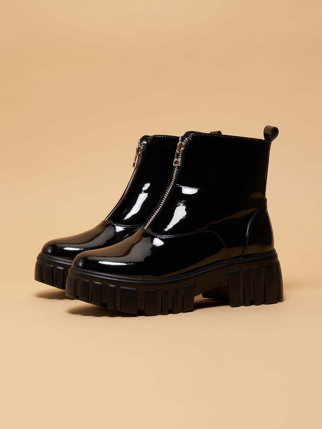 

ERIDANI Sybal Ankle Length Chunky Boots, Black