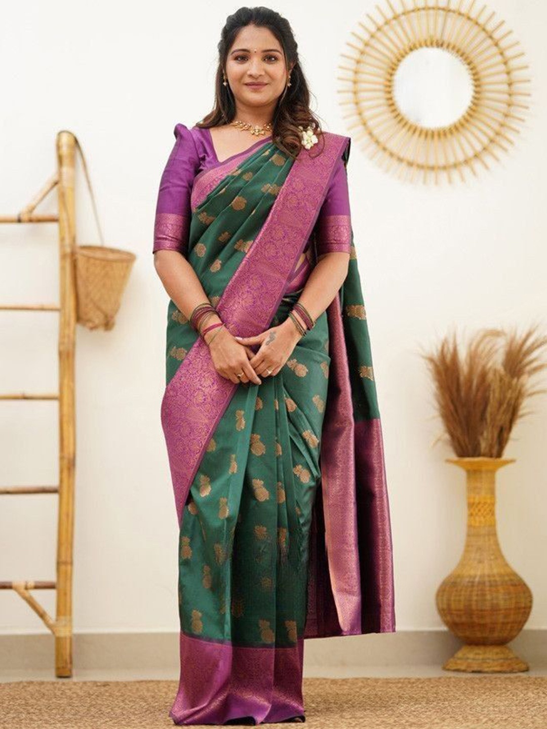 

Jinax Woven Design Zari Pure Silk Banarasi Saree, Green