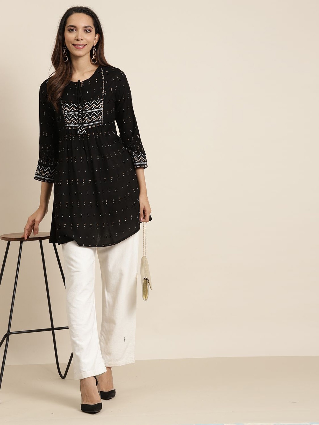 

YASH GALLERY Geometric Printed Kurti, Black