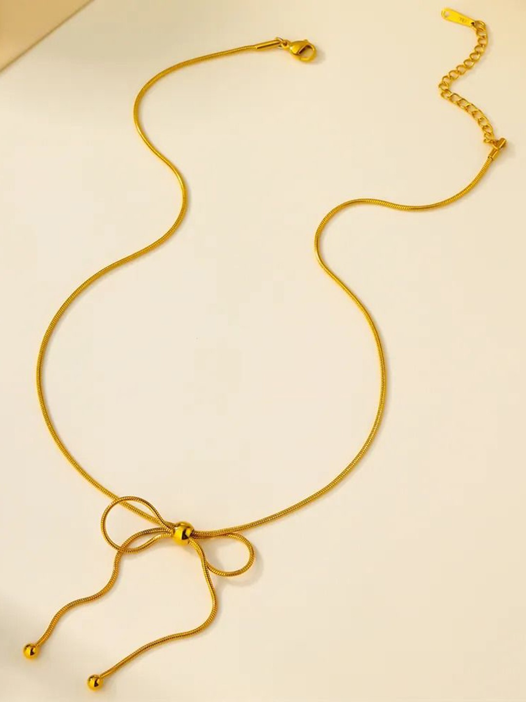 

MEENAZ Gold-Plated Stainless Steel Anti Tarnish Bow Twisted Rope Chain