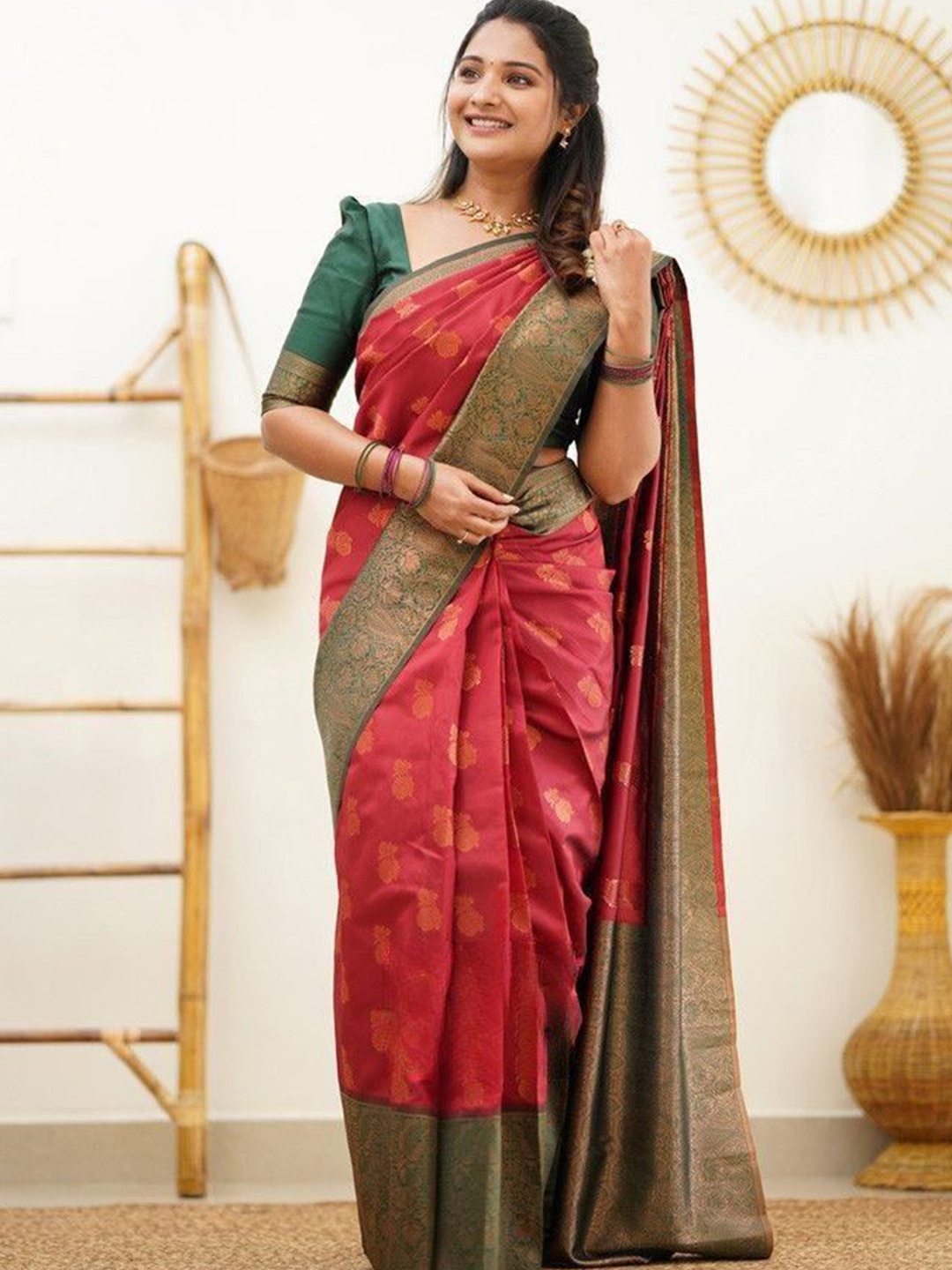 

Wuxi Woven Design Zari Pure Silk Banarasi Saree, Red