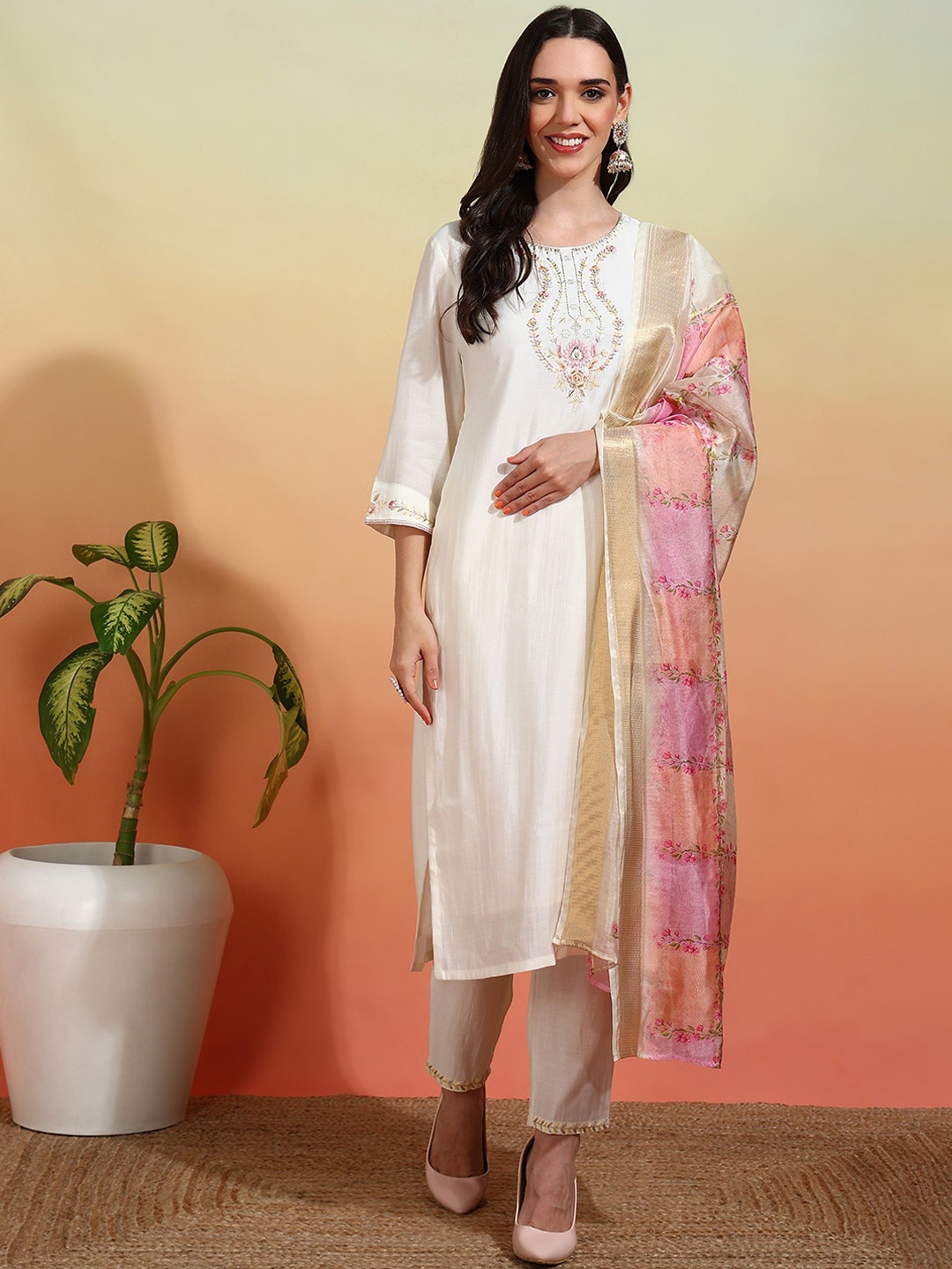 

DIVASTRI Women Ethnic Motifs Embroidered Regular Kurta with Trousers & With Dupatta, White