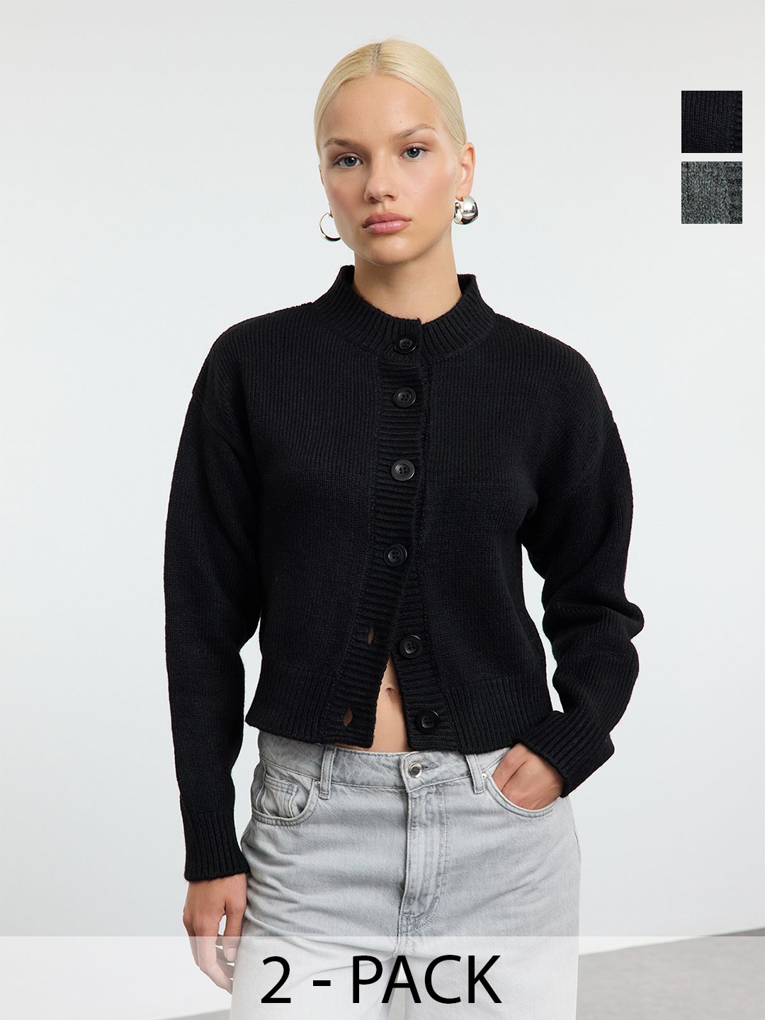 

Trendyol Women Striped Cardigan, Black