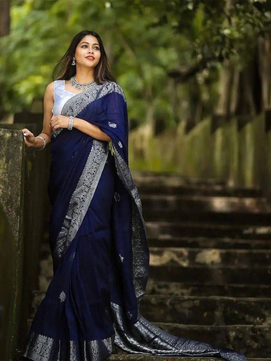 

Wuxi Woven Design Zari Pure Silk Banarasi Saree, Blue