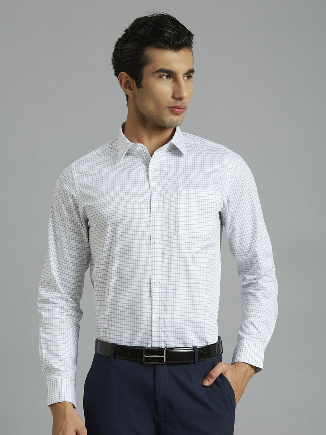 

Reid & Taylor Men Slim Fit Opaque Checked Formal Shirt, White