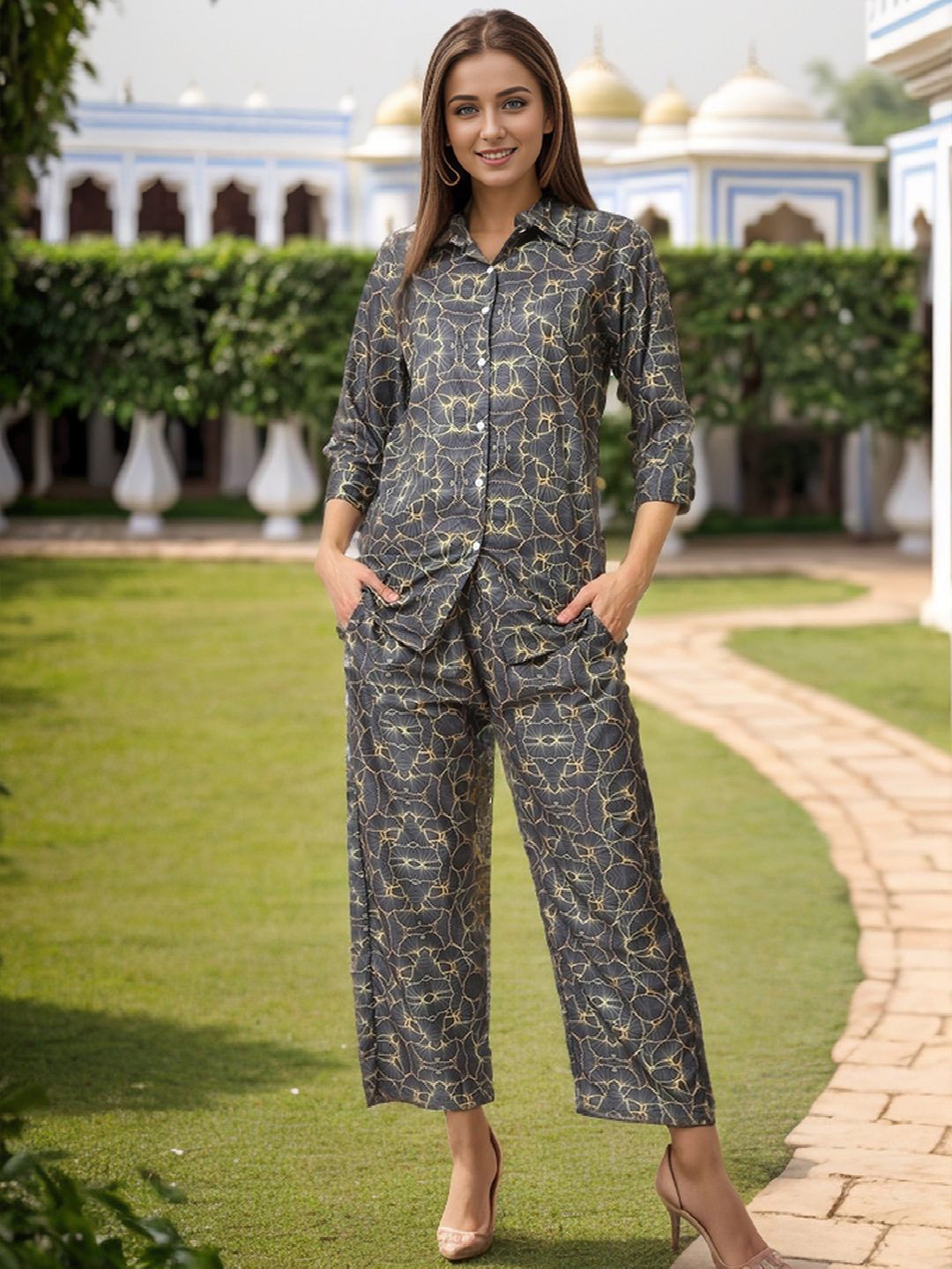 

The Roadster Lifestyle Co Printed Shirt With Palazzos Co-Ords, Black
