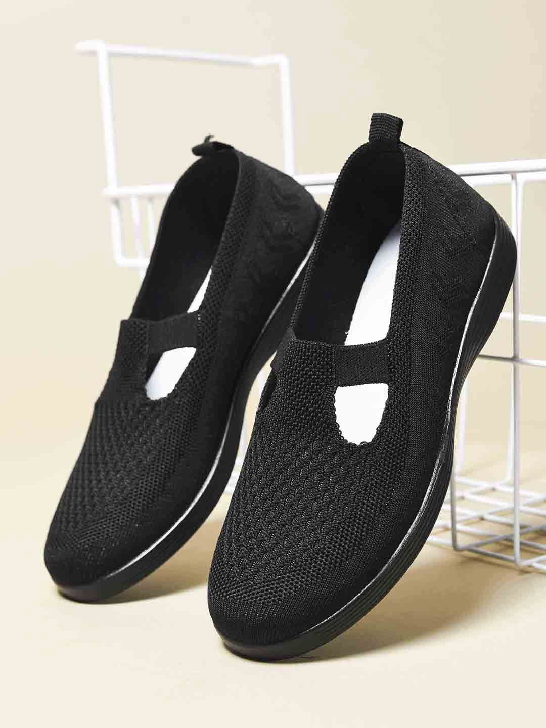 

WELCOME Women Slip-On Sneakers, Black