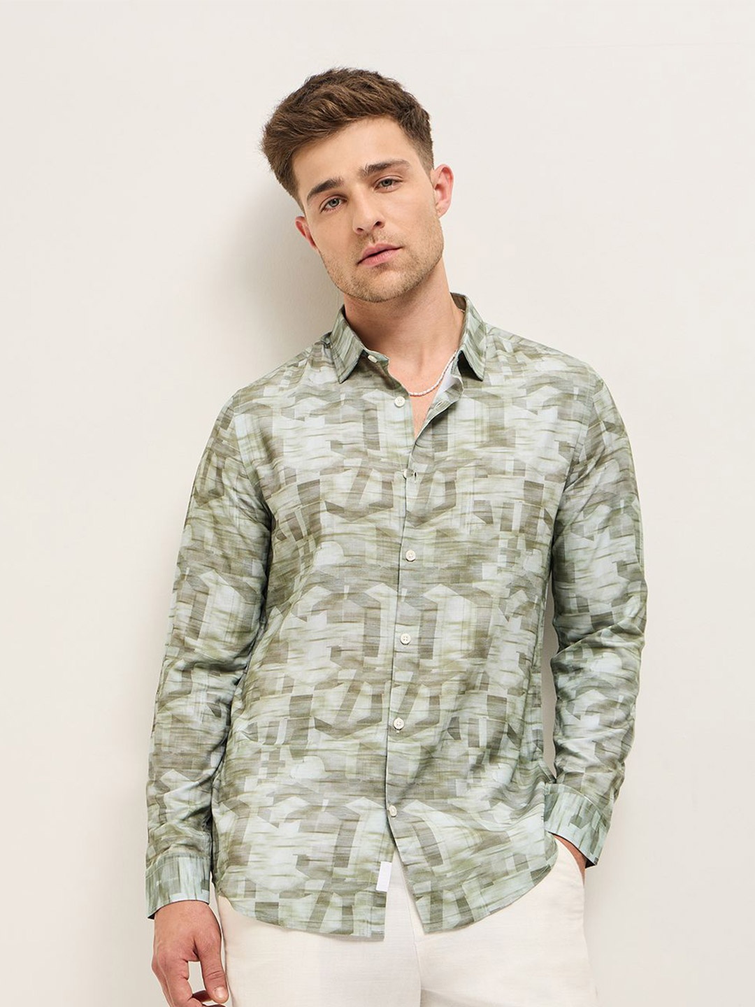 

THE BEAR HOUSE Men Tailored Fit Opaque Printed Formal Shirt, Green