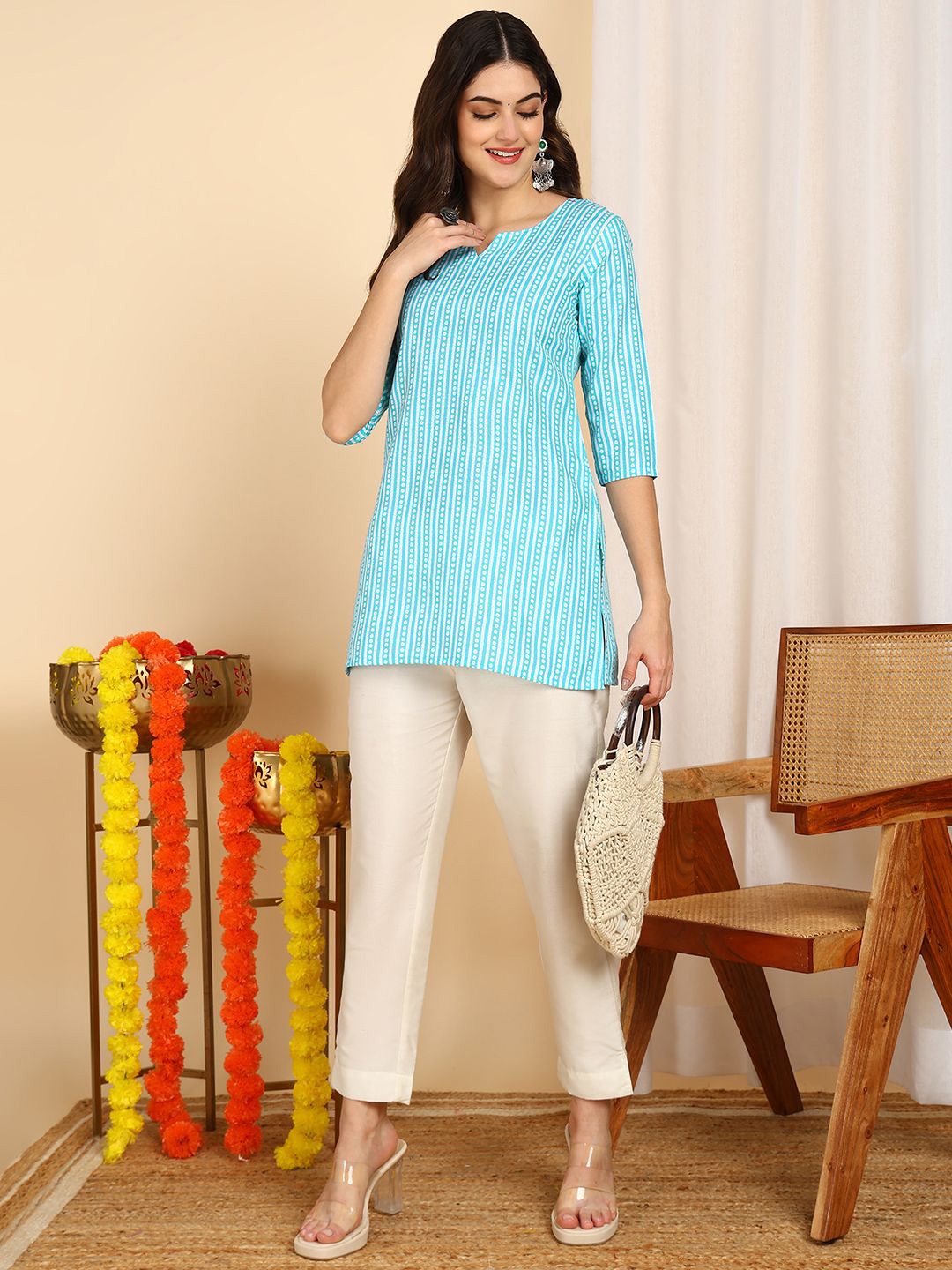 

DSK STUDIO Geometric Printed Kurti, Turquoise blue