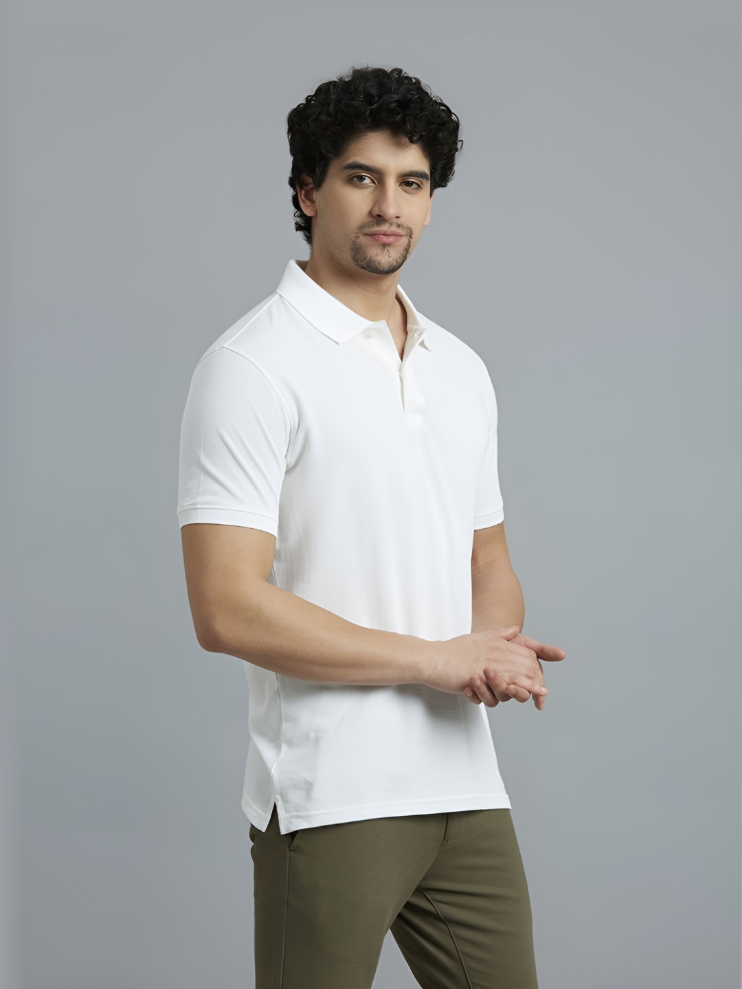 

Reid & Taylor Men Dyed Polo Collar Monochrome Pockets Slim Fit T-shirt, White