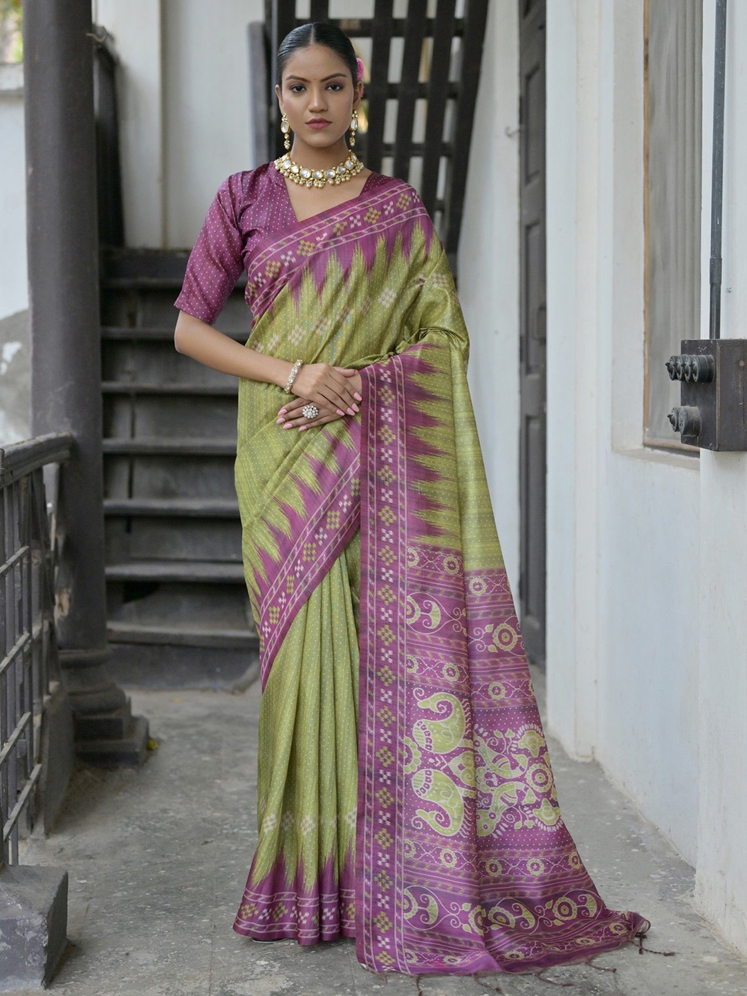 

Jinal & Jinal Kalamkari Silk Cotton Handloom Tussar Saree, Olive