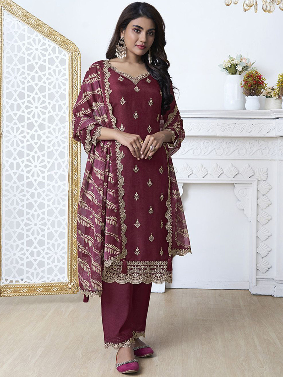 

Seerat Women Ethnic Motifs Embroidered Regular Thread Work Pure Silk Kurti with Trousers & With Dupatta, Maroon