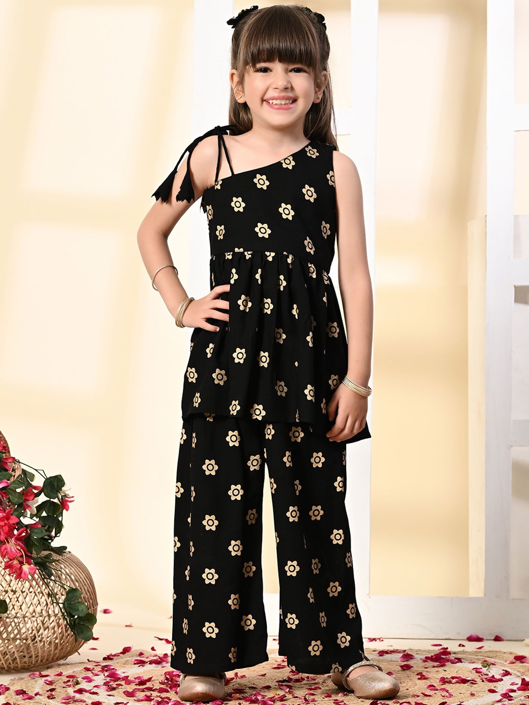 

Muffin Shuffin Girls Printed Kurti with Palazzos, Black