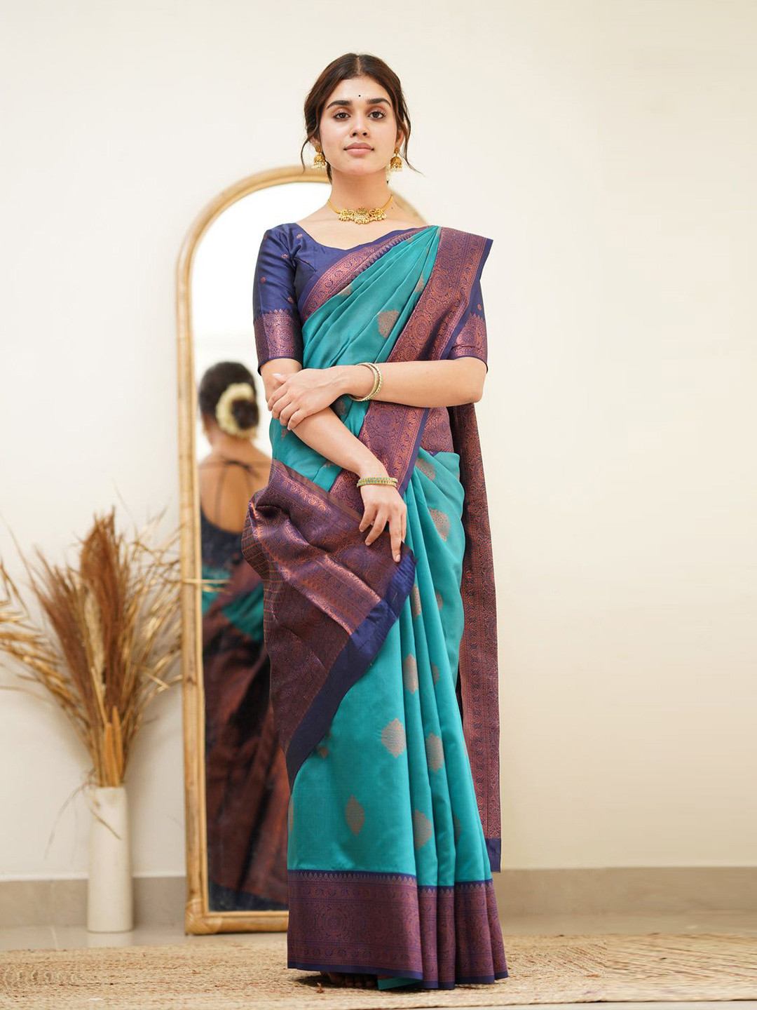 

Jinax Woven Design Zari Pure Silk Banarasi Saree, Sea green