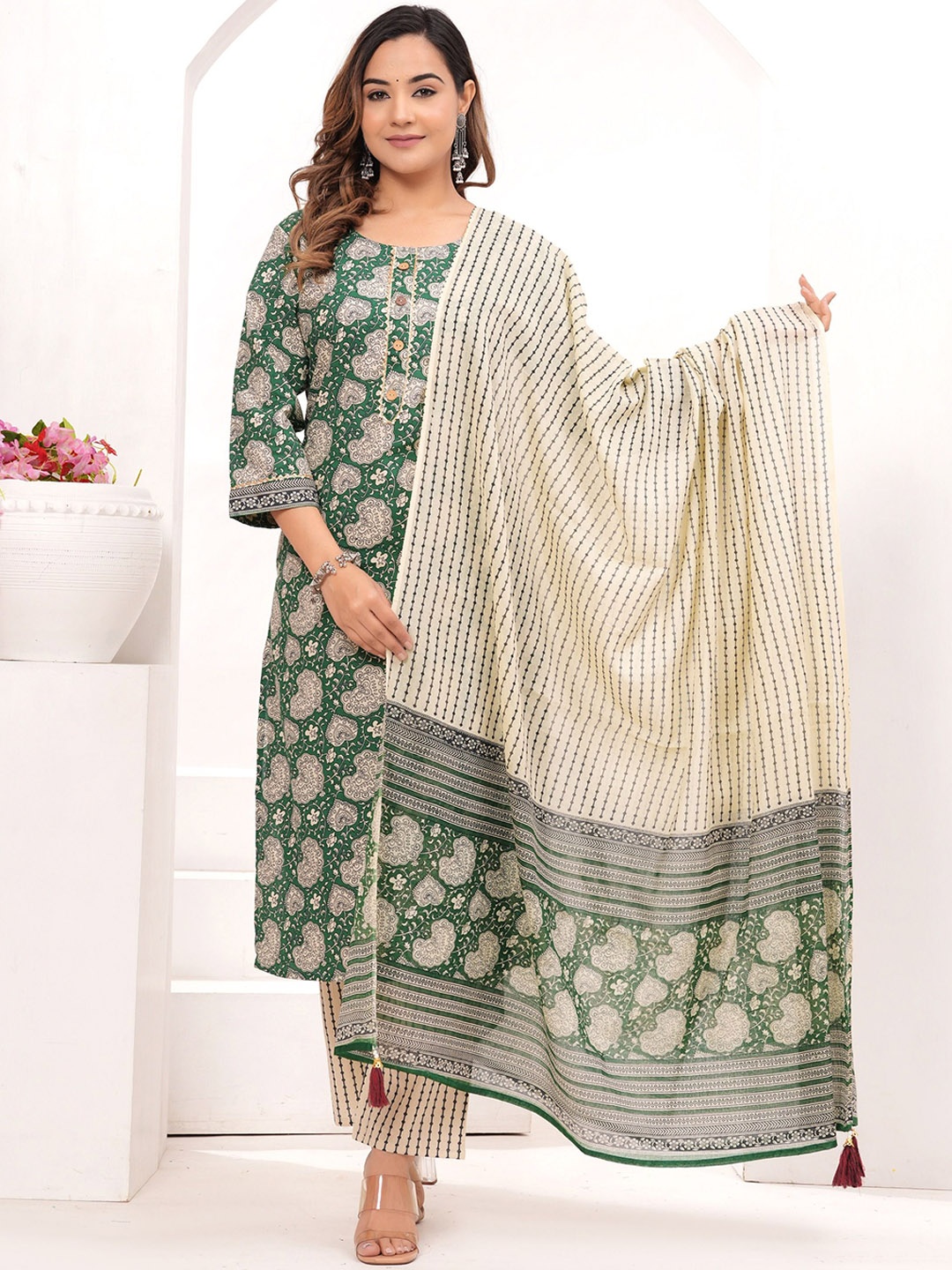 

VASUPRADA Women Ethnic Motifs Printed Regular Kurta with Trousers & With Dupatta, Green