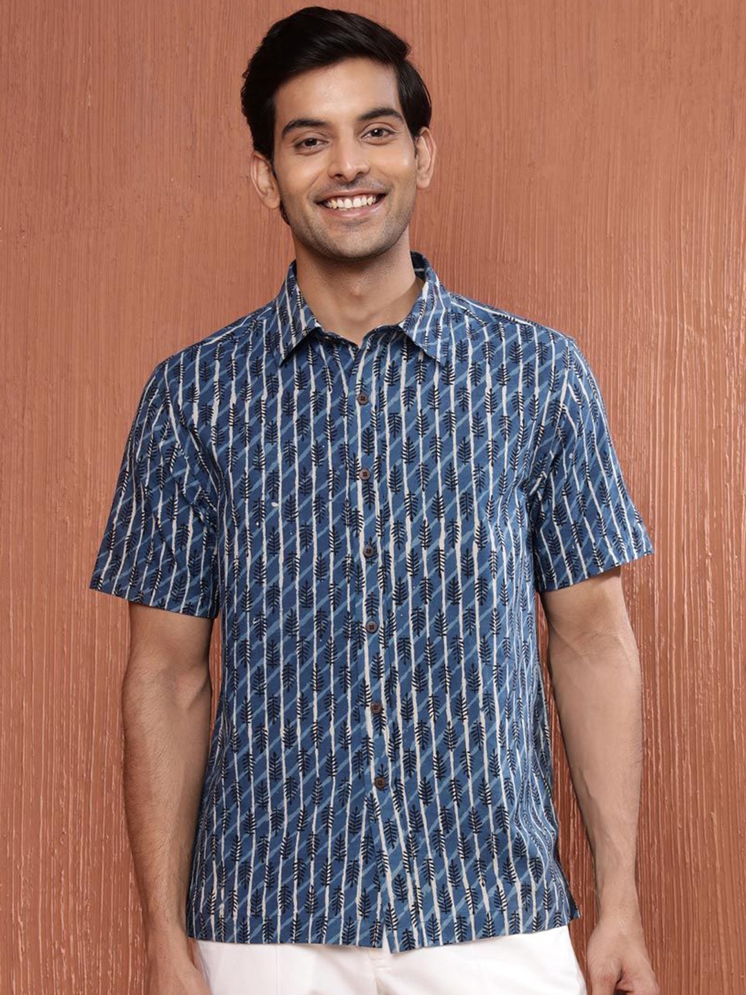 

Fabindia Men Opaque Printed Casual Shirt, Blue