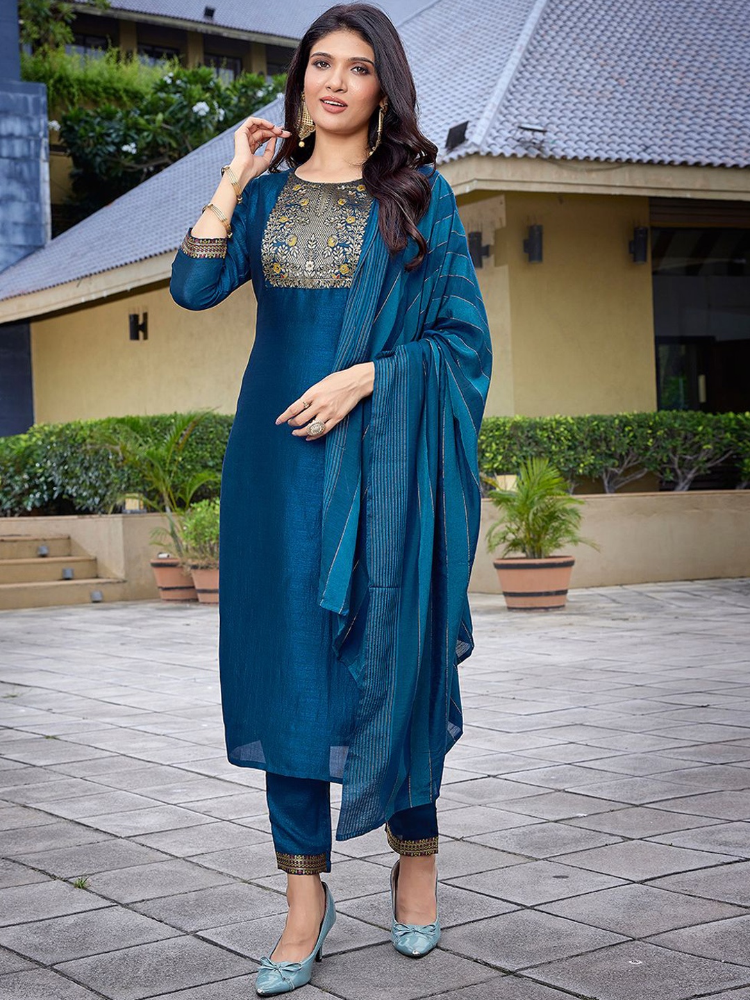 

DIVASTRI Women Ethnic Motifs Yoke Design Regular Kurta with Trousers & With Dupatta, Blue