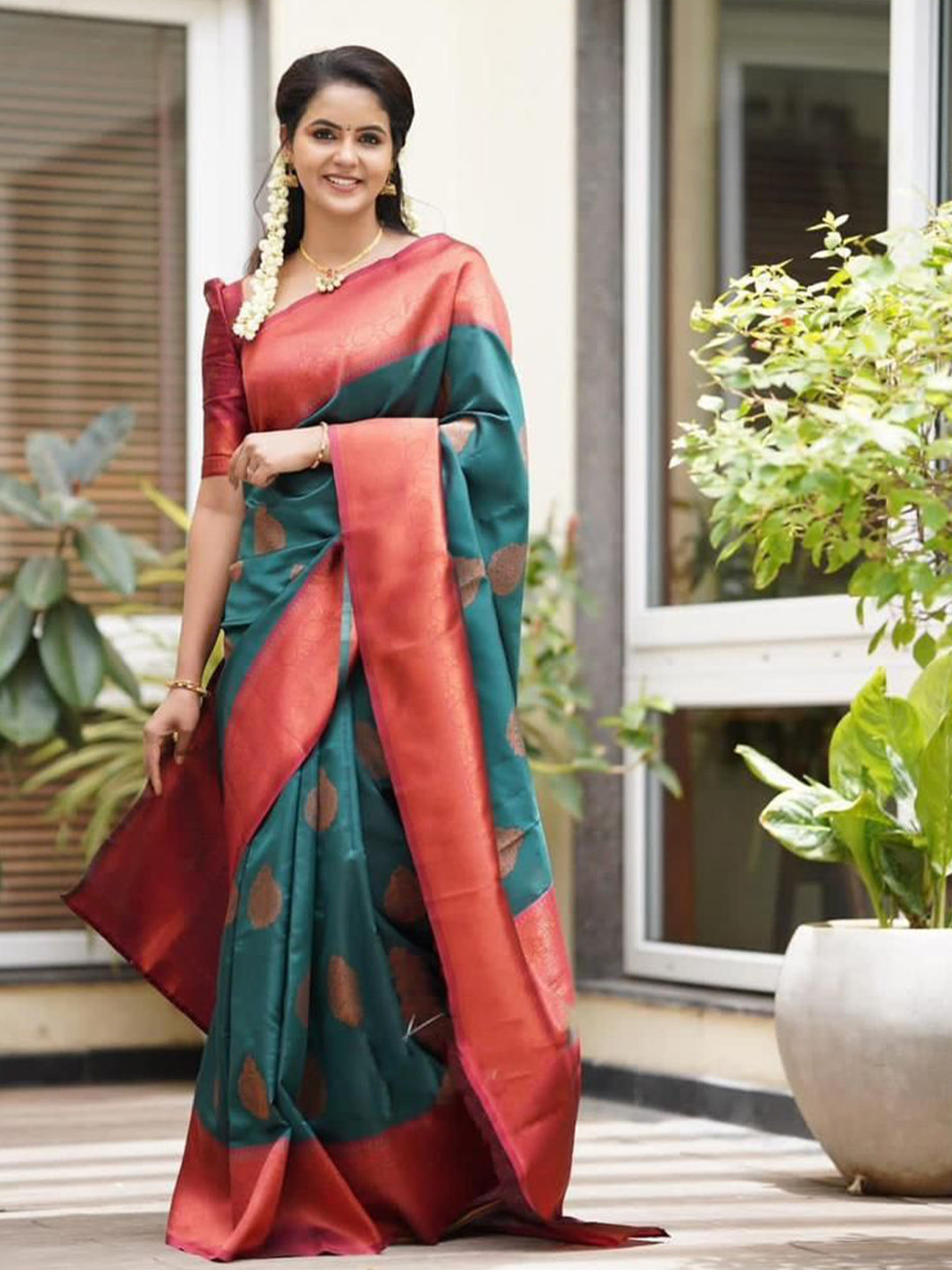 

Wuxi Woven Design Zari Pure Silk Banarasi Saree, Teal
