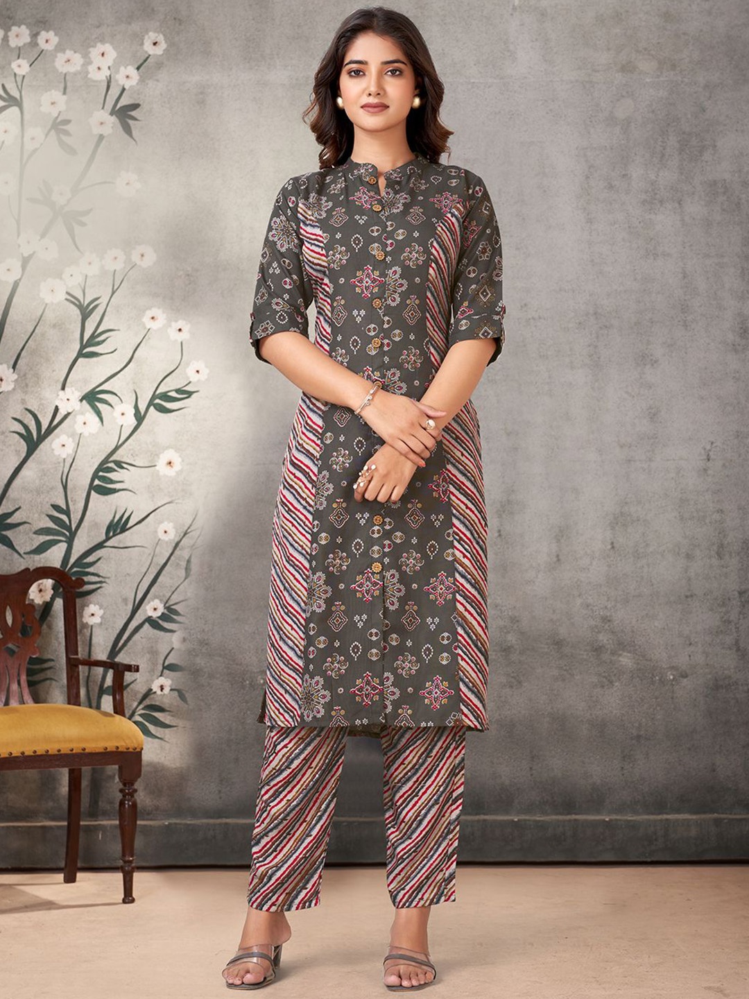 

KALINI Women Ethnic Motifs Printed Regular Kurta with Palazzos, Grey