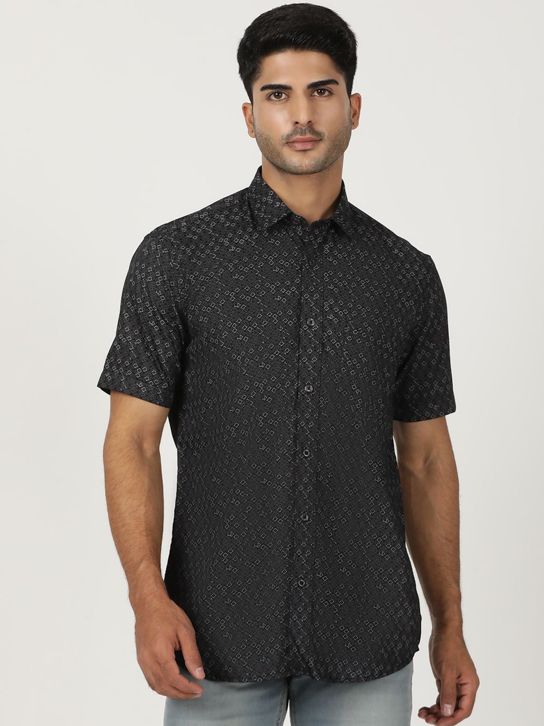 

Greenfibre Men Opaque Printed Casual Shirt, Black