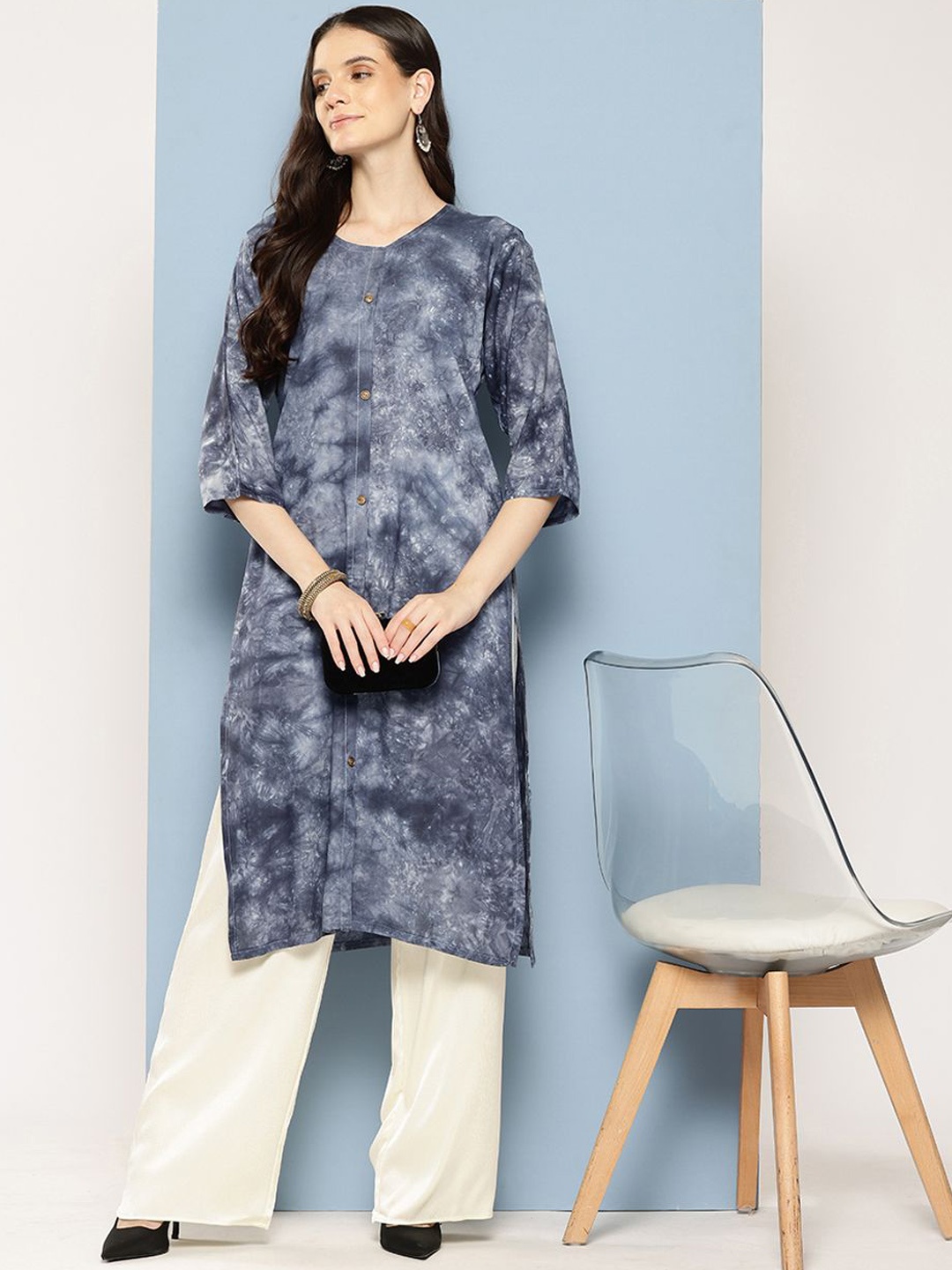 

BAESD Women Dyed Cold-Shoulder Sleeves Thread Work Kurta, Grey
