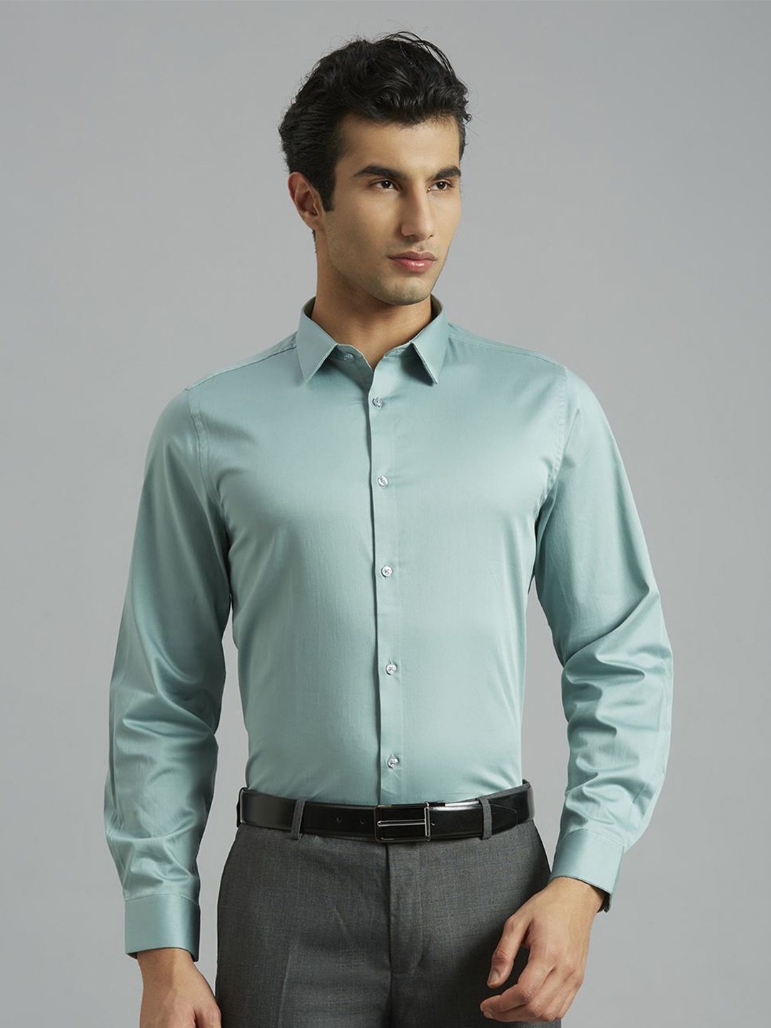 

Reid & Taylor Men Slim Fit Opaque Formal Shirt, Green
