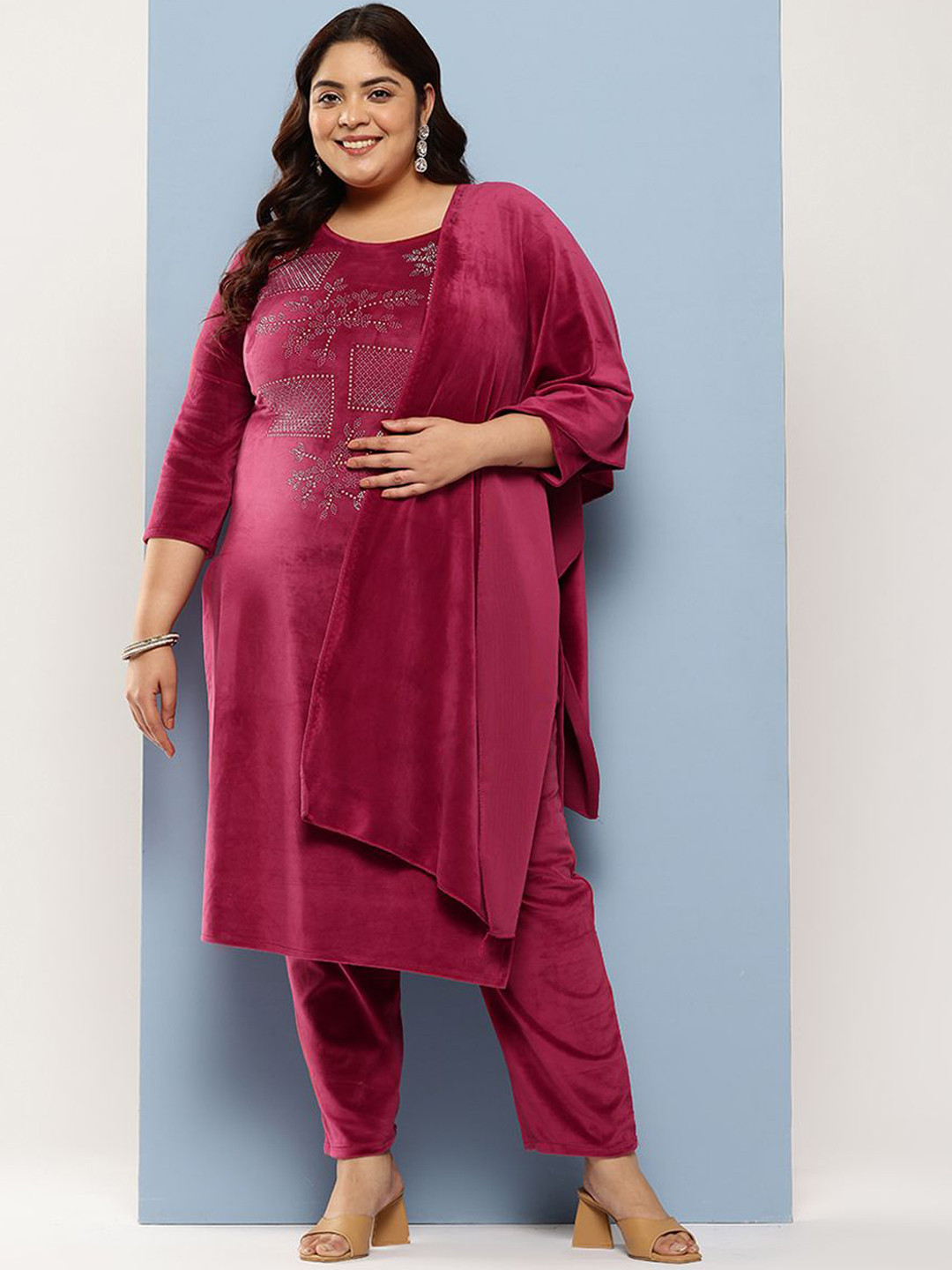 

BAESD Women Ethnic Motifs Embroidered Regular Velvet Kurta with Trousers & With Dupatta, Pink