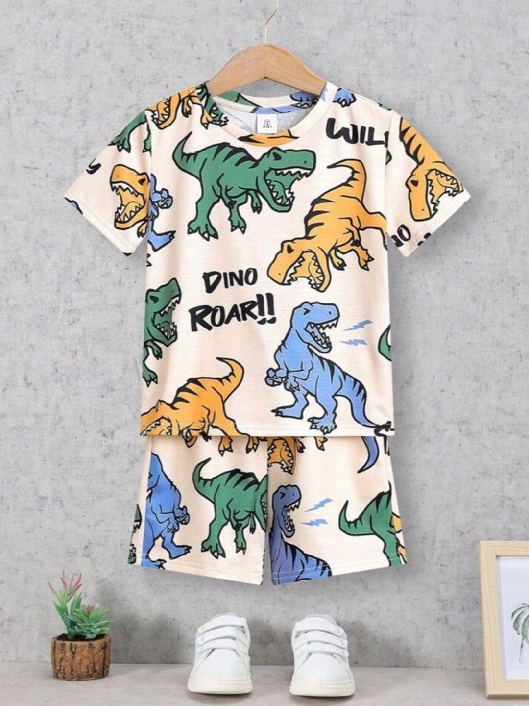 

Thiya Boys Round Neck Printed T-shirt with Shorts, Beige