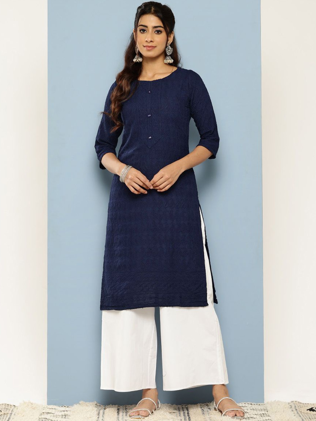 

BAESD Women Colourblocked Keyhole Neck Thread Work Kurta, Navy blue