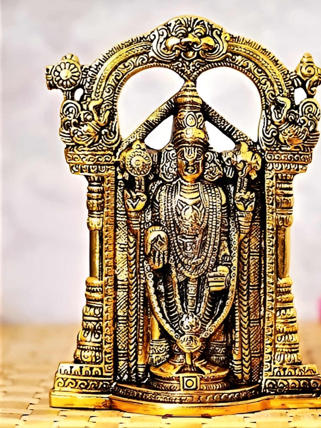 

NAYRA HANDICRAFTS Gold-Toned Religious Figurine Showpiece