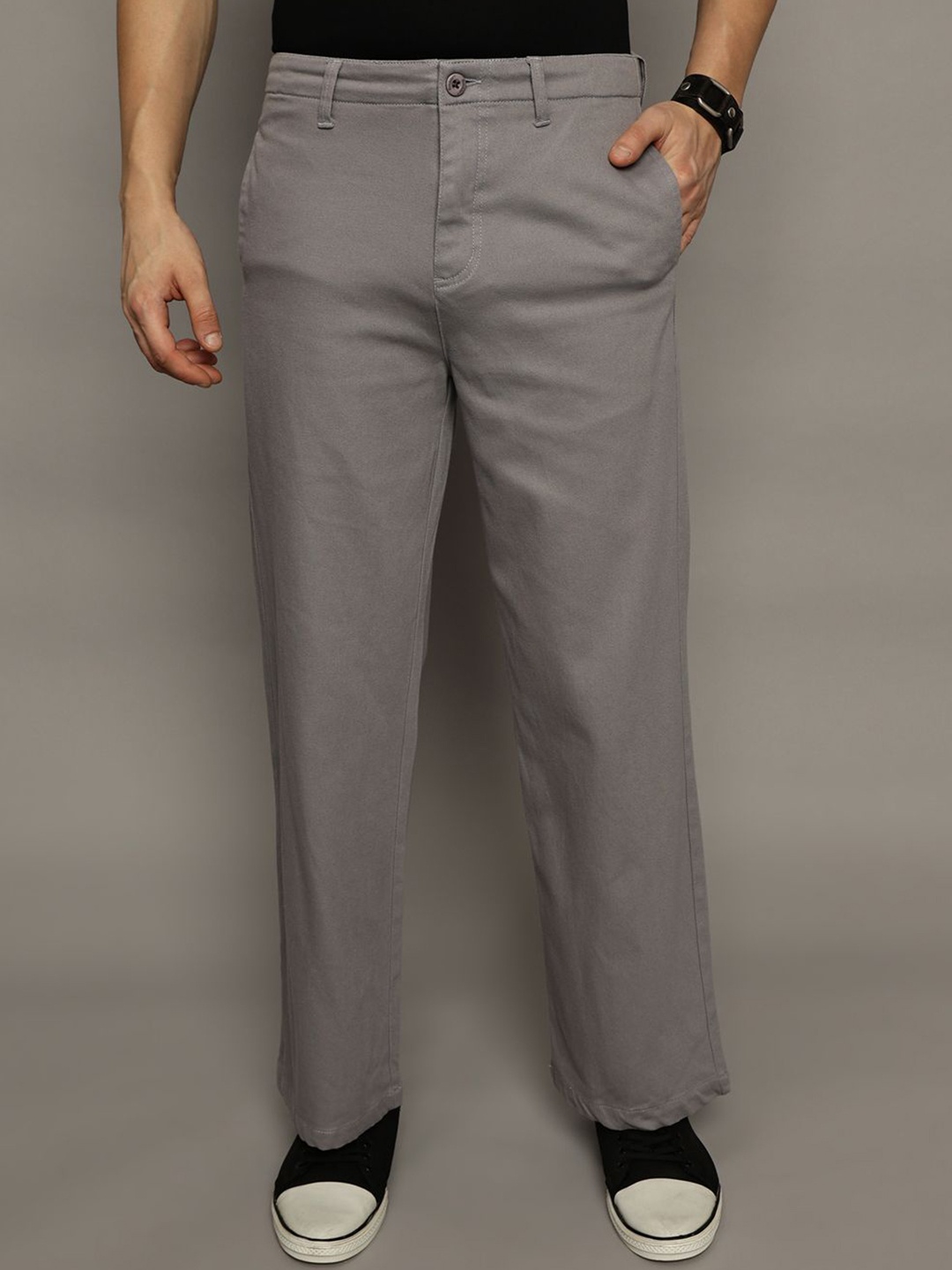 

The Roadster Lifestyle Co Men Loose Fit Trousers, Grey