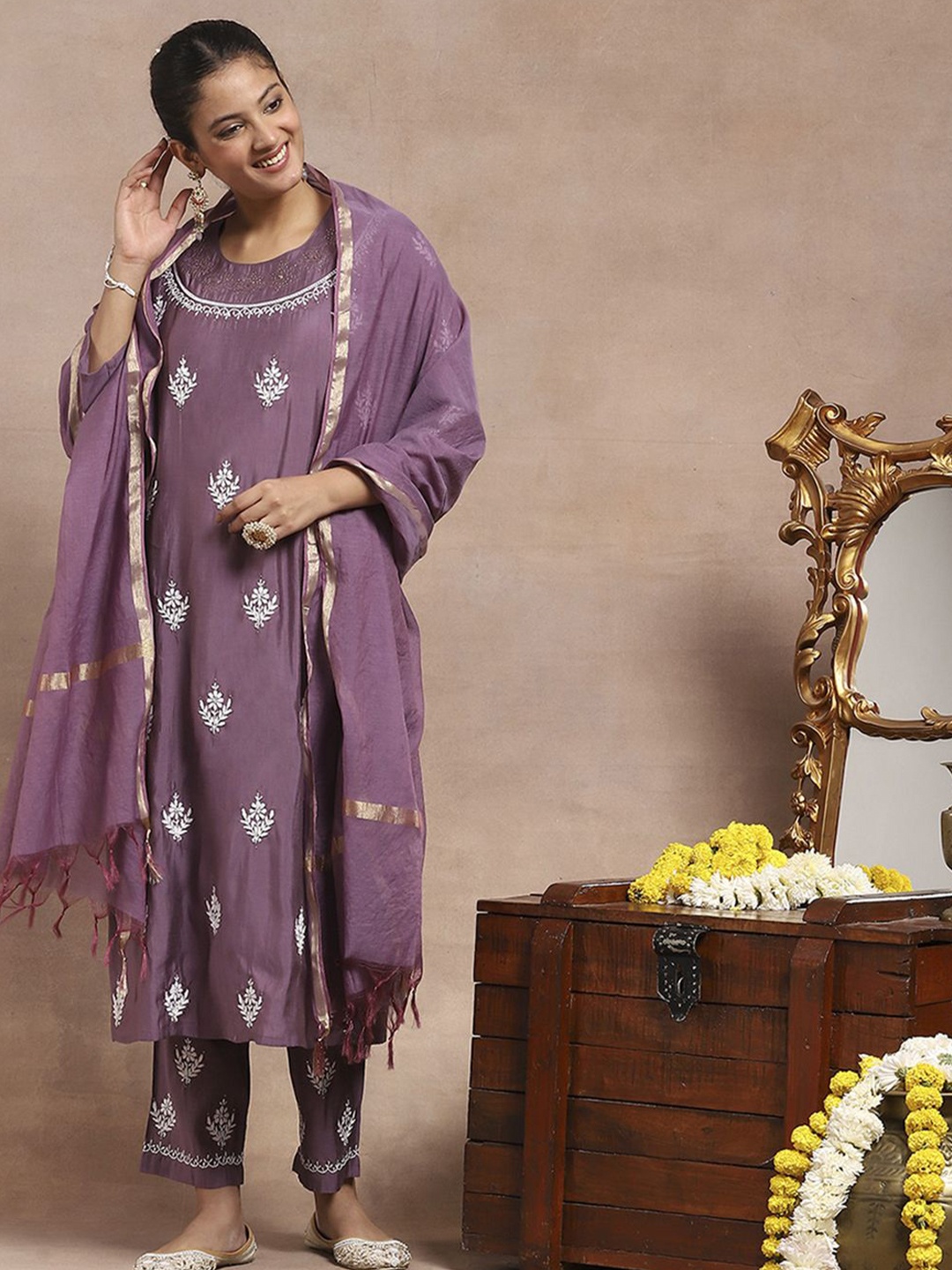 

House of Chikankari Chikankari Woven Kurta Set, Lavender