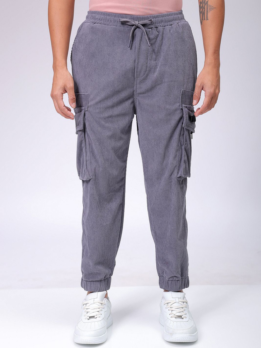 

The Indian Garage Co Men Textured Loose Fit Joggers Trousers, Steel