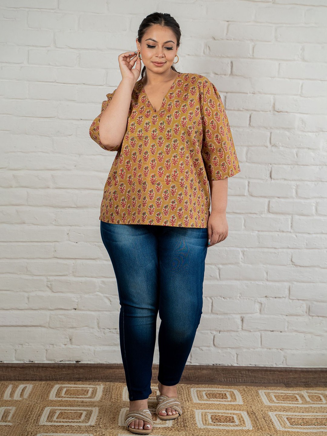

ROZANAJAIPUR Women Printed V-Neck Three-Quarter Sleeves Pure Cotton Top, Mustard